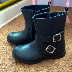 GAP KIDS Sz 13 Combat Books NEVER WORN